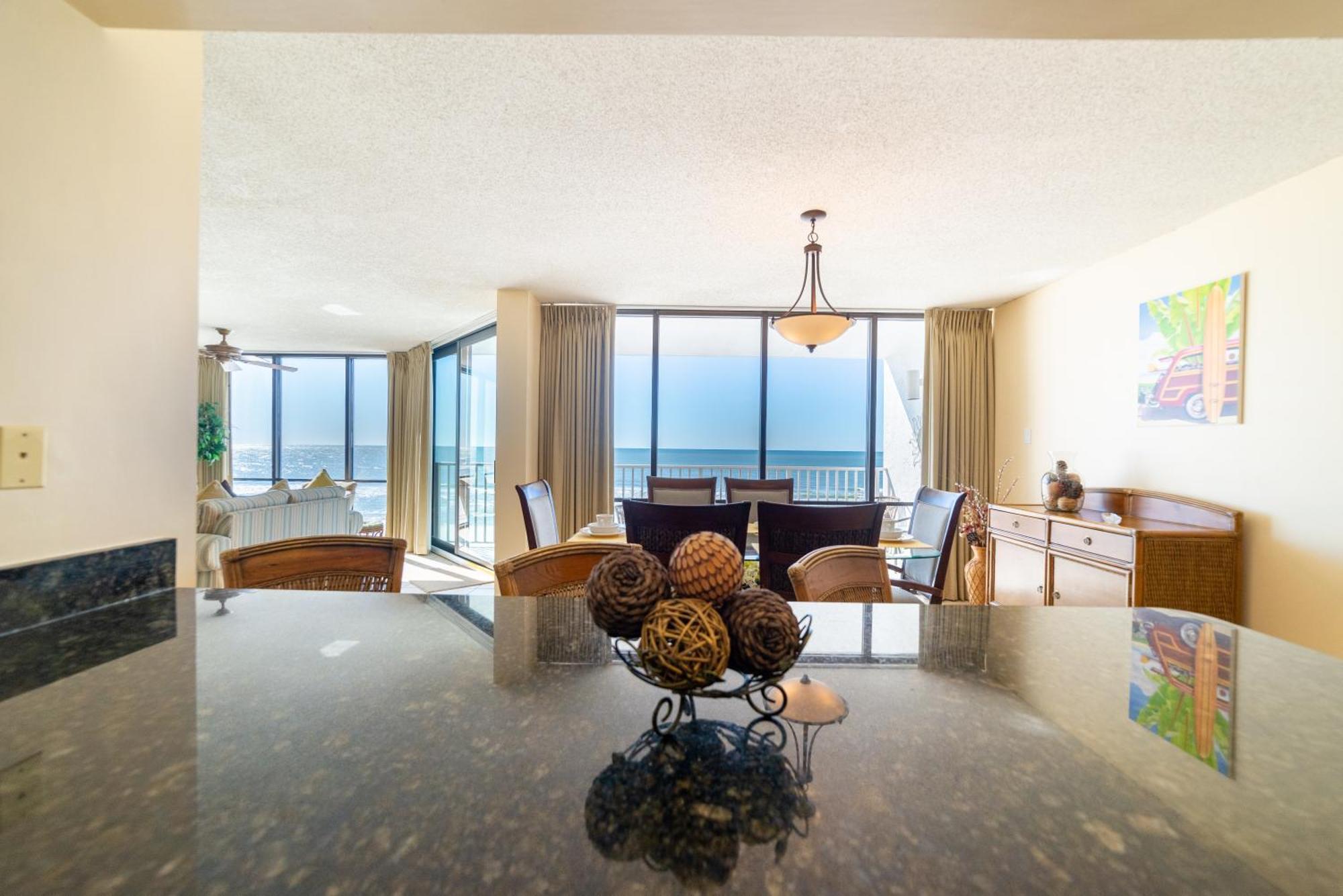 Edgewater L301 'the Nauti Starfish' *